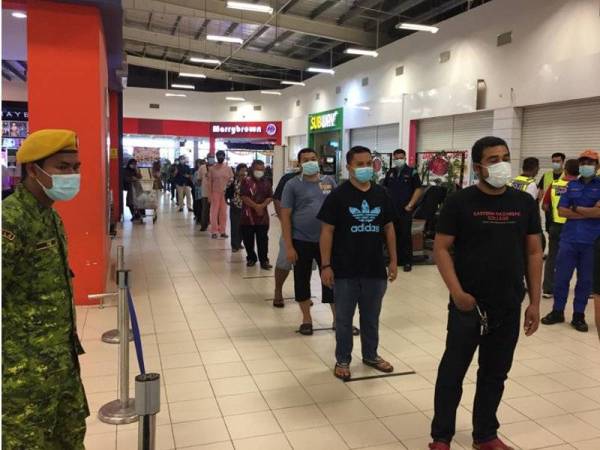 Amalan norma baharu seperti penjarakan sosial perlu dipantau dan dikuatkuasakan.