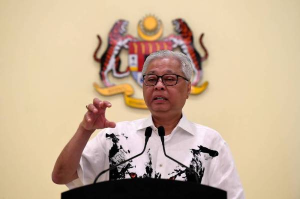 Ismail Sabri Yaakob pada sidang media harian Perintah Kawalan Pergerakan Pemulihan (PKPP) di Perdana Putra hari ini. - Foto Bernama