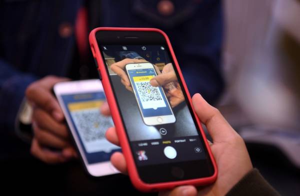 Rakyat boleh tuntut insentif RM50 dengan Touch 'n Go eWallet