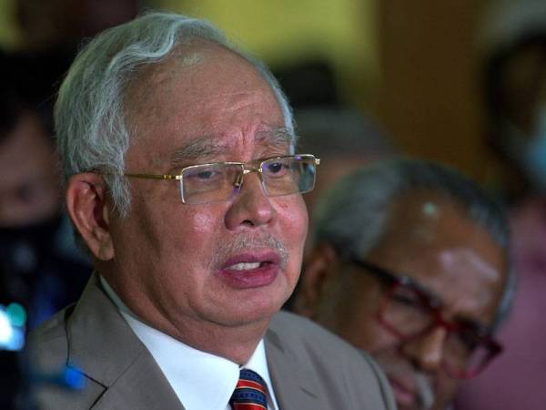 Bekas Perdana Menteri, Datuk Seri Najib Tun Razak pada sidang media di Kompleks Mahkamah Kuala Lumpur. - Foto Bernama