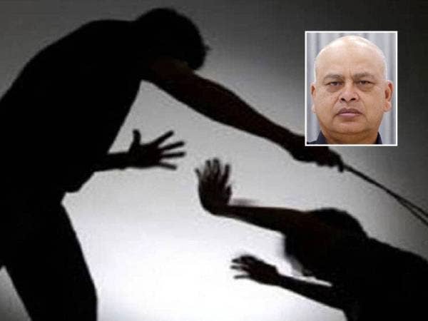 Seorang pembantu rumah warga Indonesia disyaki menjadi mangsa dera tiga beranak sehingga menyebabkan kecederaan. Gambar kecil: Anuar Othman