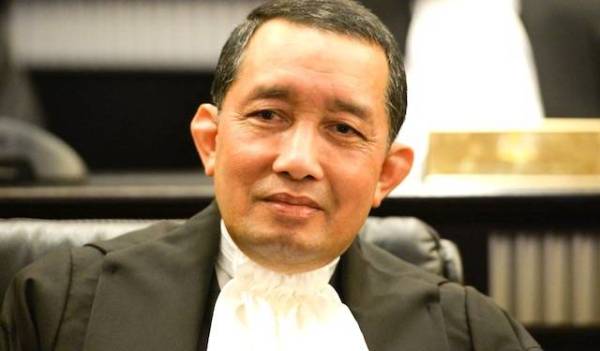 Tan Sri Idrus Harun - Foto sumber internet