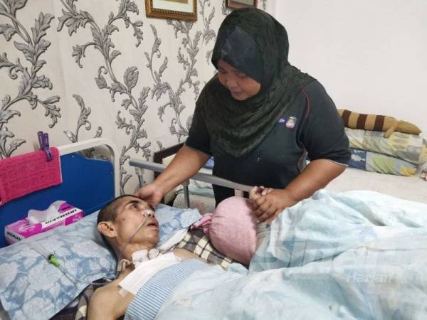 Menjadi harapan Kasni suaminya dapat sembuh seperti sedia kala.