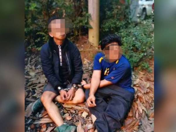 Saringan awal air kencing yang dilakukan keatas dua tekong darat warga tempatan itu mendapati mereka positif methamphetamine.