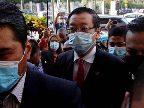 Semalam, Guan Eng mengaku tidak bersalah di Mahkamah Sesyen Kuala Lumpur atas tuduhan meminta rasuah membabitkan projek terowong dasar laut itu.