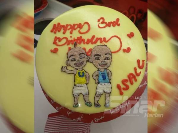 Kartun Upin & Ipin antara lukisan yang mendapat perhatian pelanggan.