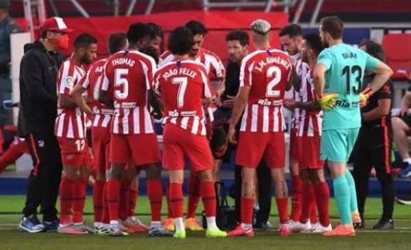 Kesebelasan Atletico Madrid dalam satu perlawanan tidak lama dahulu