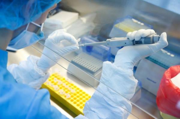 Rusia sudah menerima permintaan daripada 20 negara untuk pengeluaran 1 bilion dos vaksin Covid-19 - Foto Agensi