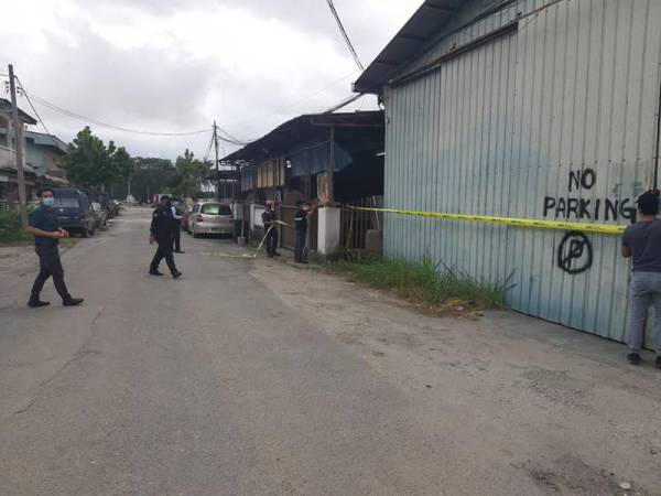 Antara premis yang dikenakan tindakan dalam operasi berkenaan. - Foto ihsan MPK