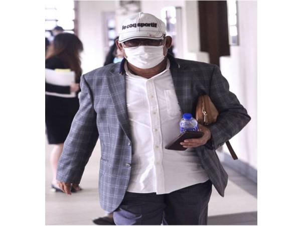 Pengarah Urusan Jepak Holdings Saidi Abang Samsudin hadir di Kompleks Mahkamah Kuala Lumpur hari ini bagi sambung bicara kes projek solar hibrid di sekolah luar bandar Sarawak membabitkan isteri bekas Perdana Menteri Datin Seri Rosmah Mansor.
Foto: Bernama