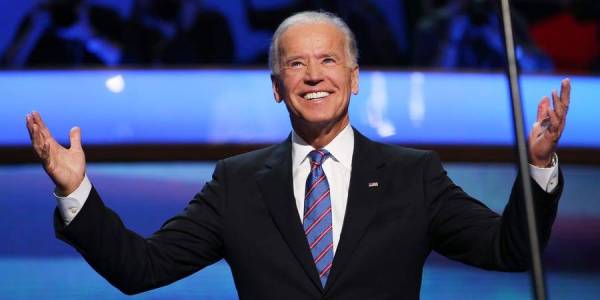 Bekas Naib Presiden Amerika Syarikat Joe Biden secara rasmi memenangi pencalonan presiden Parti Demokrat.