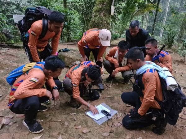 Eksesais di lokasi tumpuan pendaki menguji elemen penugasan anggota barisan hadapan.