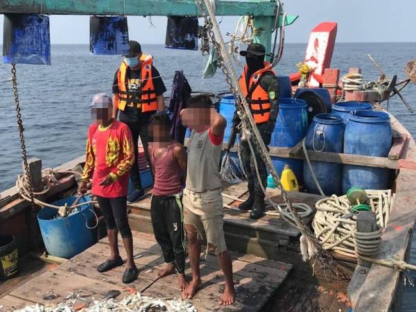 Antara PATI yang ditahan dalam serbuan Op Benteng Rabu lalu.