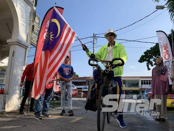 Pak Wan cipta rekod sendiri tawan Banjaran Titiwangsa dalam masa 11 jam kali ini.