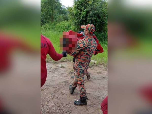 Mangsa ditemui lemas oleh bomba pada jam 9.49 pagi tadi selepas proses pencarian bersambung semula pagi ini. - Foto ihsan Bomba