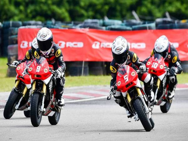 Aksi pelumba-pelumba cilik berkenaan pada Pusingan 1, 16 ogos lalu. - Foto SIC