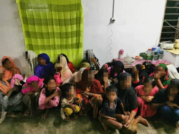 Polis mengesan sebuah rumah penampungan di Langkawi, Kedah yang dijadikan tempat persembunyian etnik Rohingya yang menceroboh masuk ke dalam negara pada 20 Julai lalu.