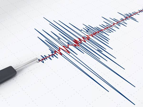 Pusat gempa terletak 231 kilometer (km) tenggara Ambon di Indonesia, pada kedalaman 186km. Foto: 123RF