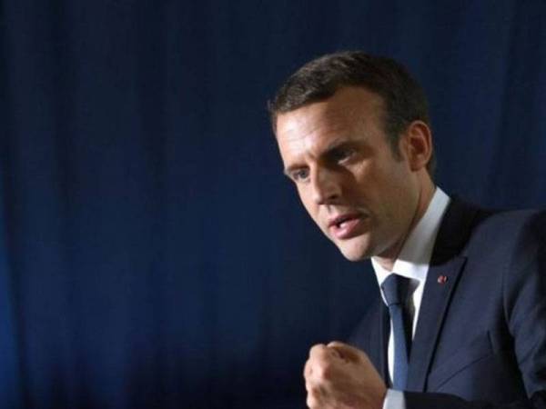 Presiden Perancis, Emmanuel Macron mendesak supaya pembaharuan politik dilakukan di Lubnan. - Foto AFP