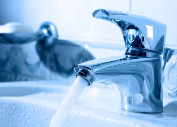 Gangguan bekalan air di kesemua tujuh daerah sekitar Lembah Klang sejak pagi Khamis lalu pulih sepenuhnya pagi ini. 