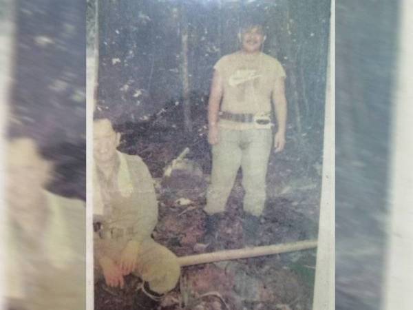 Kenny dalam Op Kelong di hutan Telemong, Bentong Pahang pada April 1977.