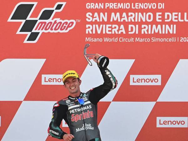 McPhee mengungguli kategori Moto3 GP San Marino.