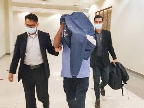 Dayalan mengaku tidak bersalah di Mahkamah Sesyen Kuantan hari ini.