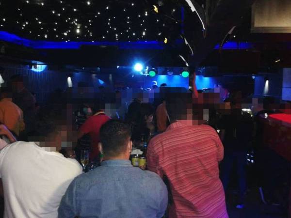 Seramai 137 pengunjung termasuk empat warga asing turut dikenakan kompaun RM1,000 dalam serbuan Ops Noda dan Ops Pematuhan PKP tengah malam tadi.