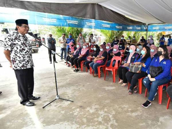 Musa berucap pada Majlis Ramah Mesra Jentera PN dan BN PDM Pimping di kediaman menantunya, Mohd Arifin di Membakut, Beaufort hari ini.