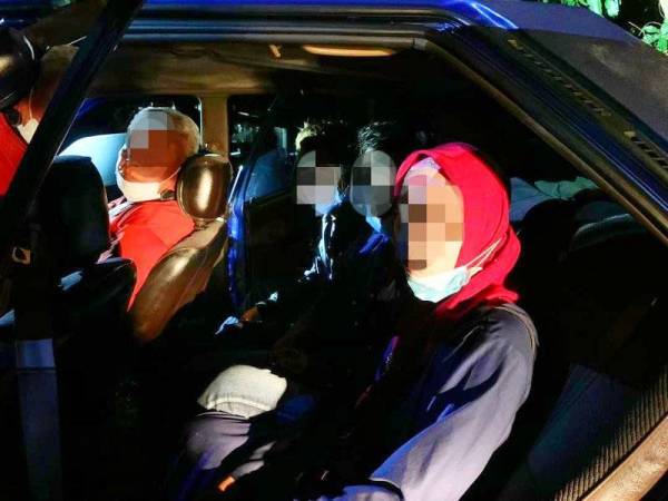 Hasrat empat PATI warga Kemboja masuk secara haram ke negara ini untuk mencari rezeki gagal selepas dicekup anggota PGA Batalion 7 Kuantan di pangkalan haram Kampung Kebun, di Pengkalan Kubor.
