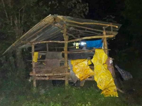 Bangsal yang digunakan tiga rakyat tempatan dan dua warga Thailand untuk menyembunyikan daun ketum di Kampung Jedok, Tanah Merah.