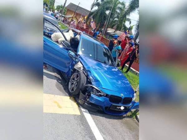 Kejadian tembakan di hadapan sebuah sekolah di Telok Datok, Banting semalam. - Foto viral Facebook.