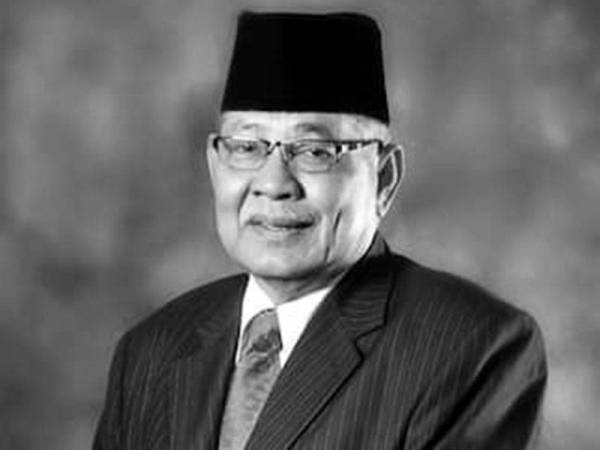 Azizan menjawat jawatan sebagai Menteri Besar Kedah mulai 9 Mac 2008 sehingga Mei 2013.