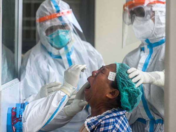 Kebanyakan negara antarabangsa kini berdepan gelombang jangkitan baharu selepas wabak itu berjaya dikawal. - Foto AFP