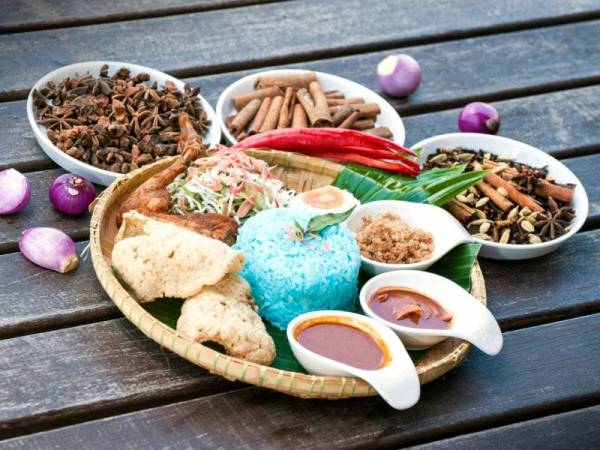 Nasi Kerabu - Kelantan