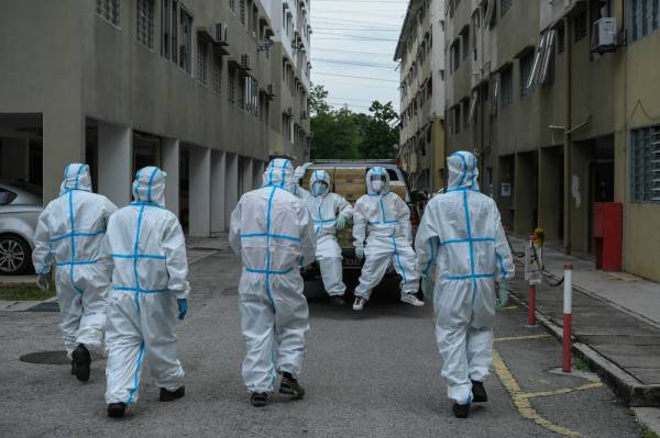 Kerjasama antara semua pihak diperlukan dalam menghadapi ancaman wabak Covid-19.