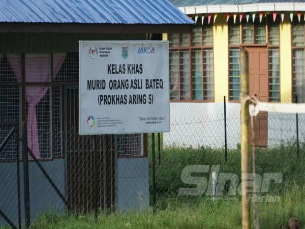 Kelas Khas Murid Orang Asli Bateq (Prokhas Aring 5) turut diwujudkan dalam usaha memastikan kanak-kanak tidak ketinggalan dalam aspek pendidikan. - FOTO MD ADIB MD YUNOS 