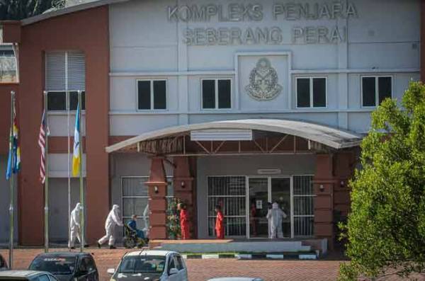 Kerajaan akan melaksanakan Perintah Kawalan Pergerakan Diperketatkan (PKPD) di Penjara Seberang Prai dan Kuarters Perumahan Penjara Seberang Prai di Pulau Pinang, berkuat kuasa esok hingga 4 November ini.