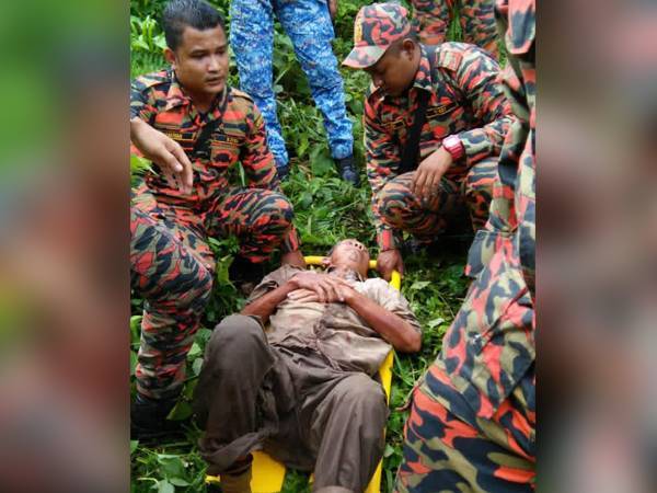 Hassan ditenangkan dan diberi rawatan awal oleh anggota penyelamat sebelum diserahkan kepada pihak hospital.
