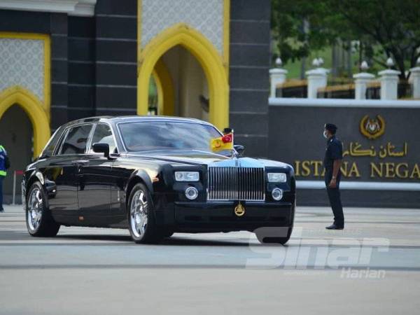 Sultan Selangor, Sultan Sharafuddin Idris Shah Alhaj berangkat meninggalkan Istana Negara pada jam 5.52 petang.  -Foto Sinar Harian ASRIL ASWANDI SHUKOR 