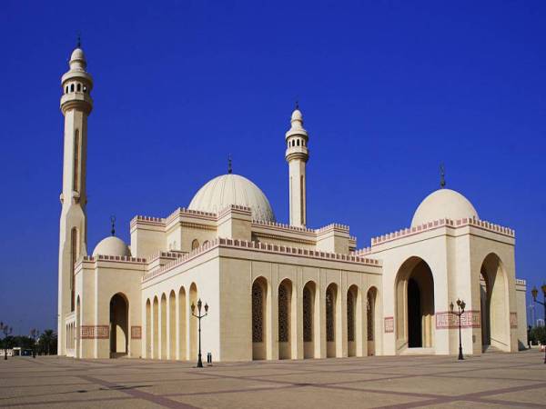 Masjid Al-Fateh di Bahrain (Gambar untuk tujuan ilustrasi sahaja)- Sumber Wikipedia 