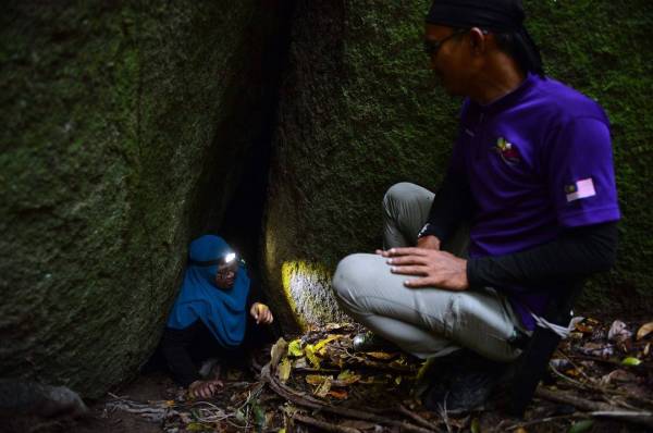 Penulis melalui empat gua yang memberikan cabarannya tersendiri.