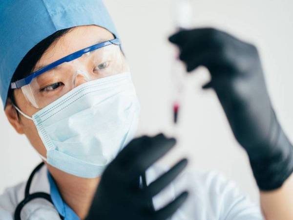 Rusia telah menghantar permohonan kepada Pertubuhan Kesihatan Sedunia (WHO) untuk Penyenaraian Penggunaan Kecemasan (EUL) dan prakelayakan vaksin Covid-19 'Sputnik V'. Foto 123RF