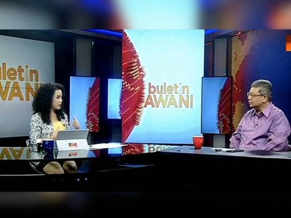 Saifuddin pada program temu bual khas Astro Awani bersama Menteri Komunikasi dan Multimedia, pagi tadi.