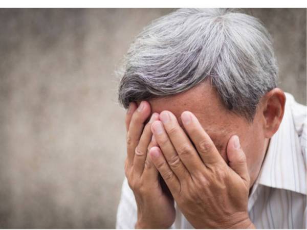 Lelaki berusia 60 tahun kerugian RM1,177,950 selepas menyertai skim pelaburan emas tidak wujud melalui seorang wanita warga Singapura. Gambar hiasan. - Foto 123RF