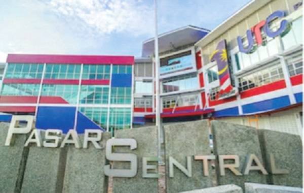 UTC Pasar Sentral Labuan ditutup sementara bermula hari ini hingga Jumaat selepas lebih 10 peniaga didapati positif Covid-19. - Foto dailyexpress.com.my