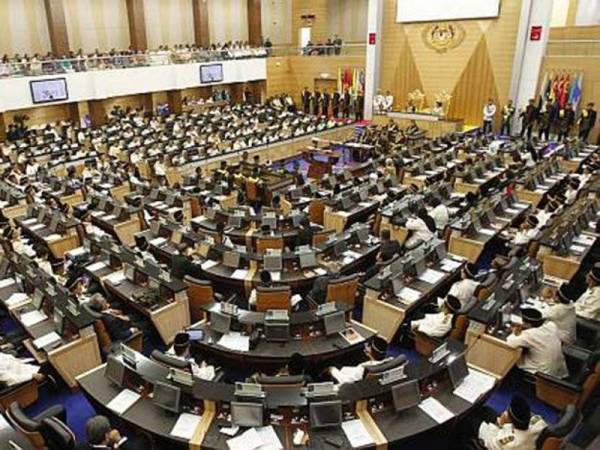Dewan Rakyat Kecoh Pertikai Usul Takiyuddin
