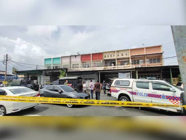 Seorang lelaki warga Myanmar ditemui mati di Jalan Seng Meng Lee, Seremban pagi tadi.