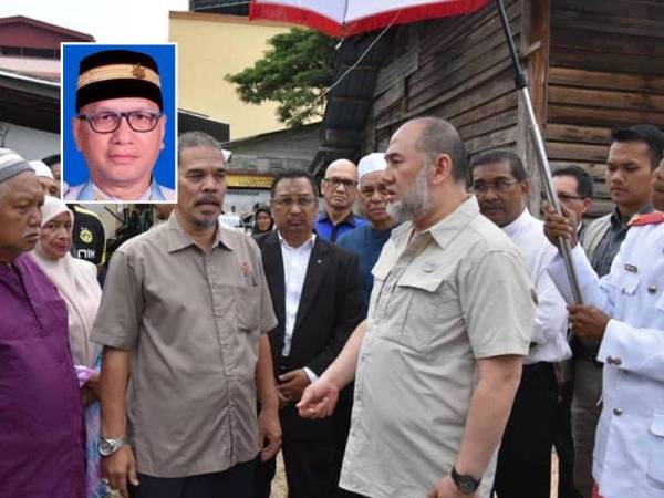 Sultan Muhammad V berkenan berangkat mencemar duli melawat mangsa kebakaran rumah di Kampung Dusun, Kota Bharu pada 5 Ogos 2019 yang lalu. Gambar kecil: Mohd Riduan Junoh