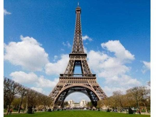 Perancis masih bergelut dengan gelombang kedua Covid-19 yang menyaksikan kes meningkat sebanyak 22,180 di negara itu semalam. - Foto sumber internet